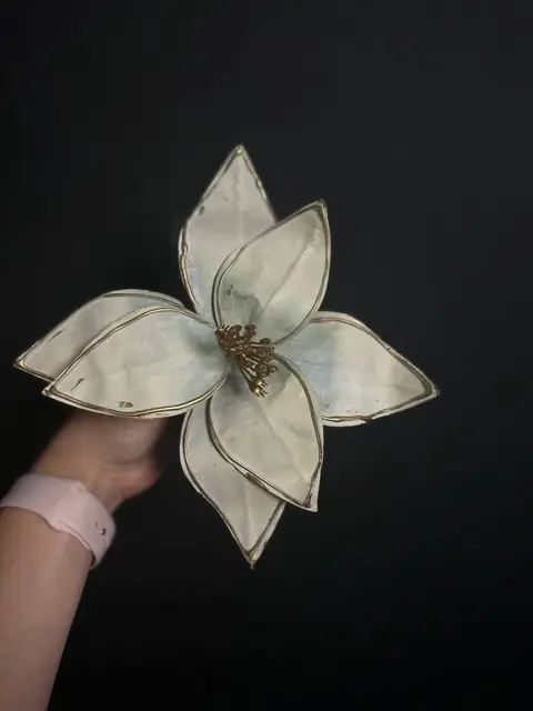 Прикраси на ялинку штучні квіти